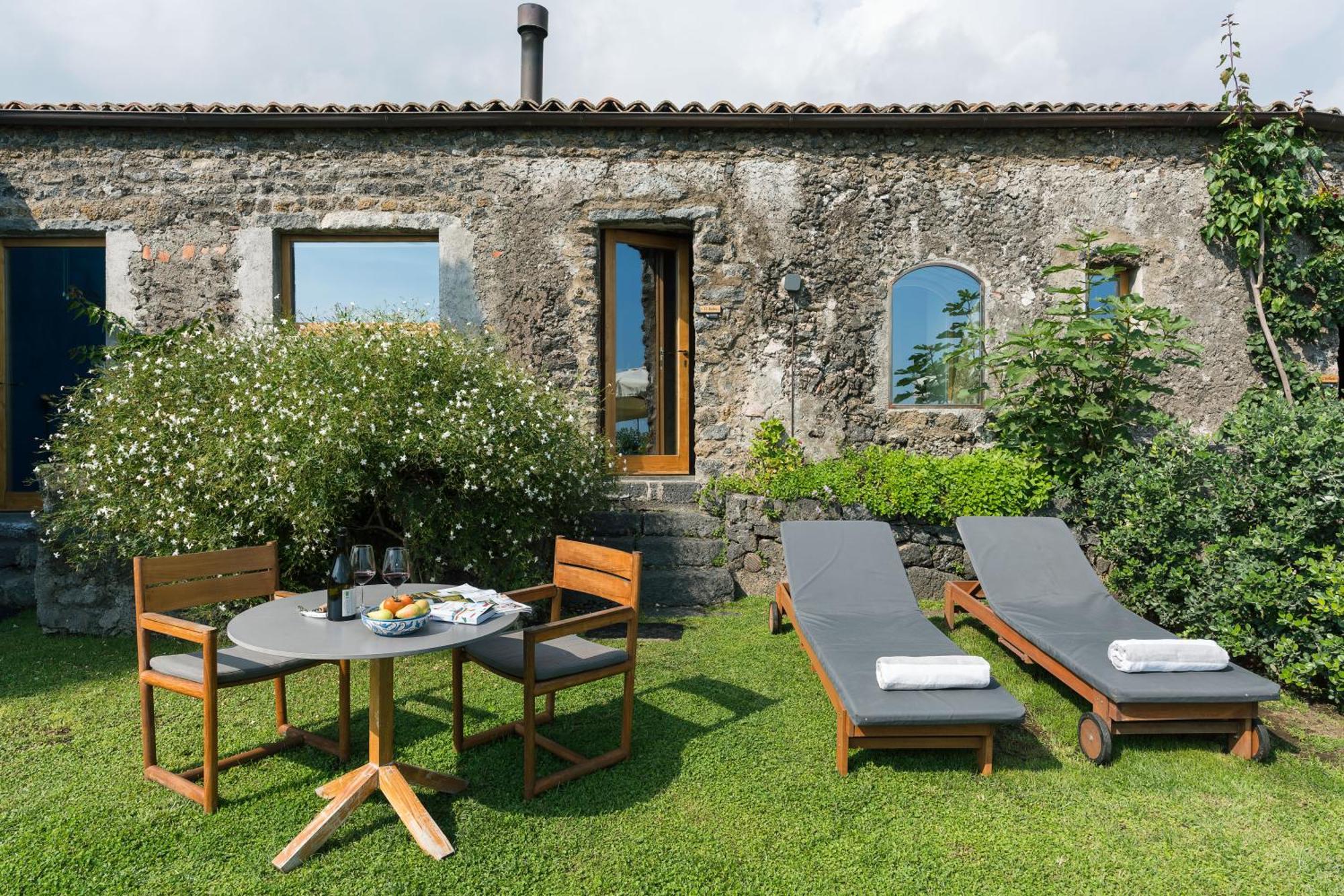 Monaci Delle Terre Nere Hotell Zafferana Etnea Exteriör bild