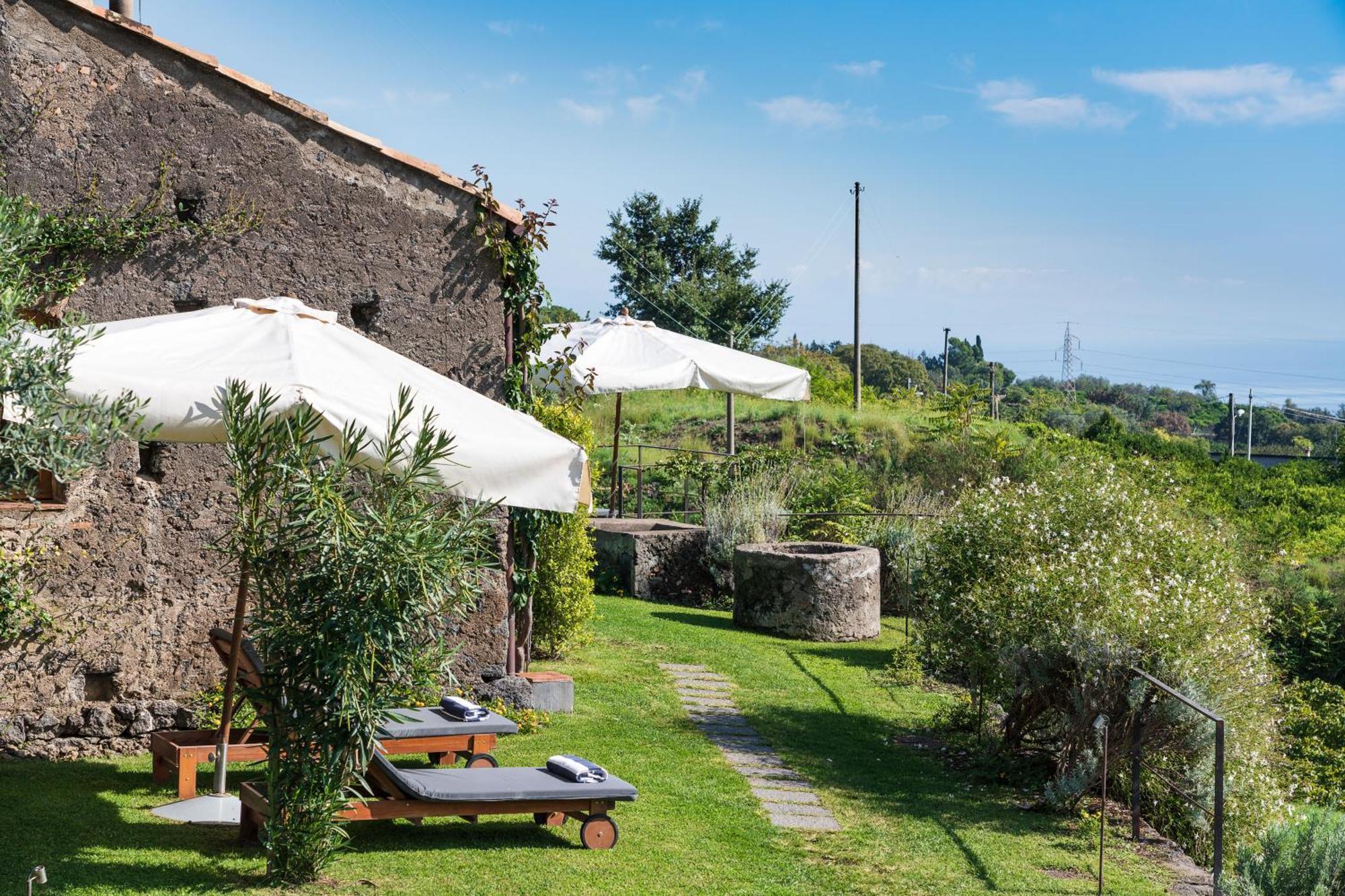 Monaci Delle Terre Nere Hotell Zafferana Etnea Exteriör bild
